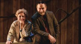 Isabel Ordaz y Santiago Molero estrenan "El beso" en el Teatro Español