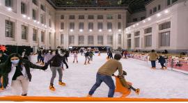 Hasta el 10 de enero siguen abiertas las pistas de hielo de CentroCentro y Matadero Madrid©Lukasz Michalar