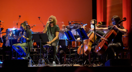 El grupo IZAL y la Banda Sinfónica Municipal de Madrid han sido los protagonistas del tradicional Concierto de Reyes©Fernando Tribiño-Madrid Destino