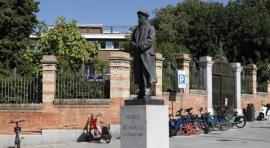 Pío Baroja en la Cuesta de Moyano