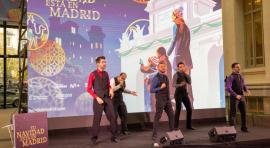 Actuación del grupo a capela Dimensión Vocal durante la presentación (Álvaro López © Madrid Destino)