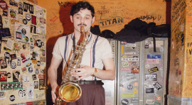 La muestra recoge un gran número de objetos y es un 'collage' en el que conviven diferentes géneros musicales©Fernando Valenti