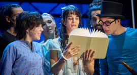 Un espectáculo de altos vuelos en el Teatro Circo Price: 'Peter y Wendy rumbo a Nunca Jamás'