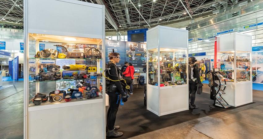 Scuba diving enthusiasts will find all the gear they need at the fair©Álvaro López del Cerro/Madrid Destino