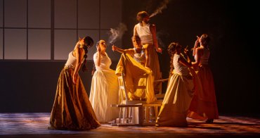 Imagen del espectáculo 'Humo', de Rafaela Carrasco. © Gema Segura