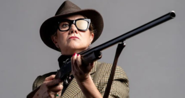 La actriz Luisa Martín en la adaptación teatral de La escopeta nacional