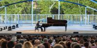 El pianista Javier Perianes ofreció un concierto en el Parque El Paraíso de San Blas. ©Ayuntamiento de Madrid