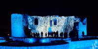El Castillo de la Alameda ha quedado convertido en un gran iceberg, gracias a la propuesta del colectivo Eyesberg, 1,5 grados©Fernando Tribiño-Madrid Destino