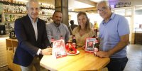 La concejala delegada de Turismo y el concejal de Carabanchel inauguran la Ruta de la Tapa ‘Ven a Vivirlo’ en el distrito