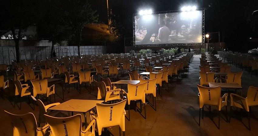 En la imagen, la distribución de mesas del cine de La Bombilla. Foto. Fescinal