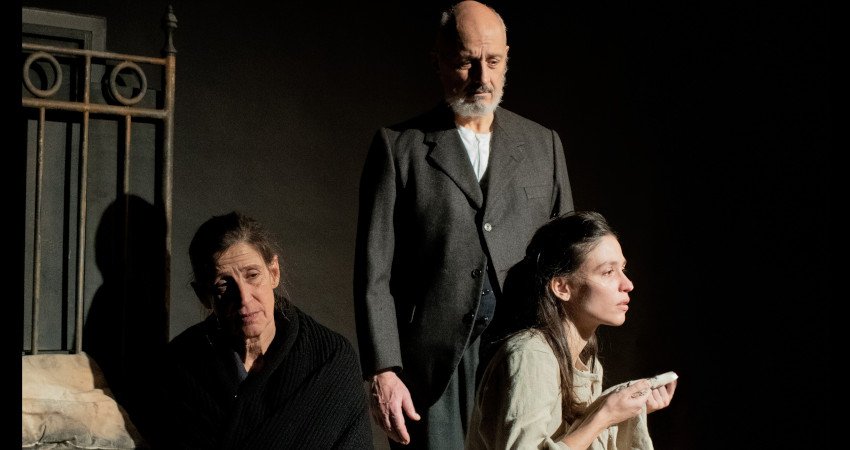 Escena de la obra ‘Noche’, de Alejandro Sawa. Imagen de Javier Naval