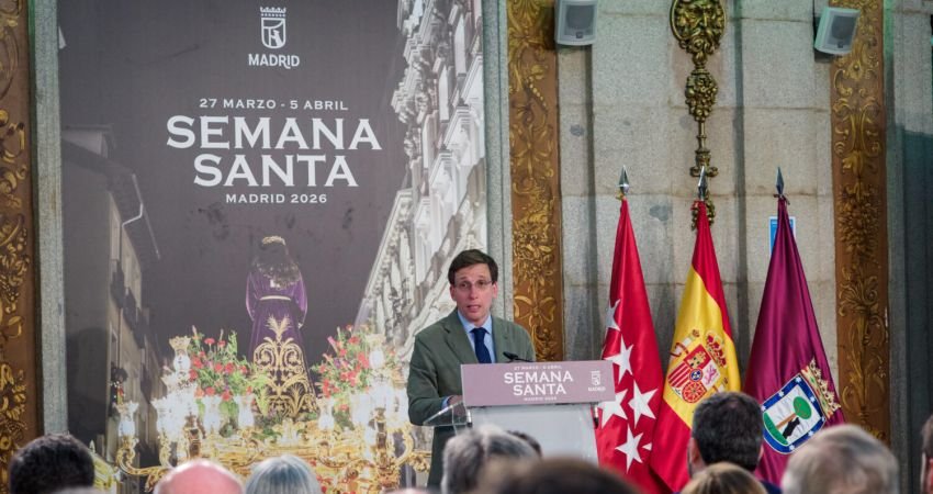 El alcalde de Madrid durante la presentación de la Semana Santa 2026