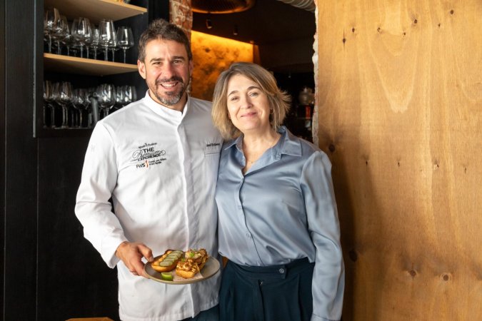 Javi Estévez y Marta Rivera de la Cruz durante la demostración culinaria