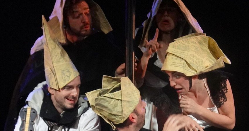 Escena obra 'Farsa y licencia de la reina castiza' (C) Alonso Zamora Canellada