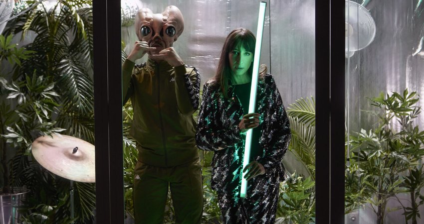 Imagen promocional de la obra 'Vendrán los alienígenas y tendrán tus ojos', de María Velasco. ©Jesús Ugalde