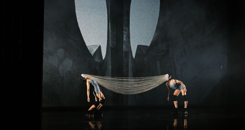 Imagen de 'Last and First Men', de la compañía Neon Dance. ©Camille Blake