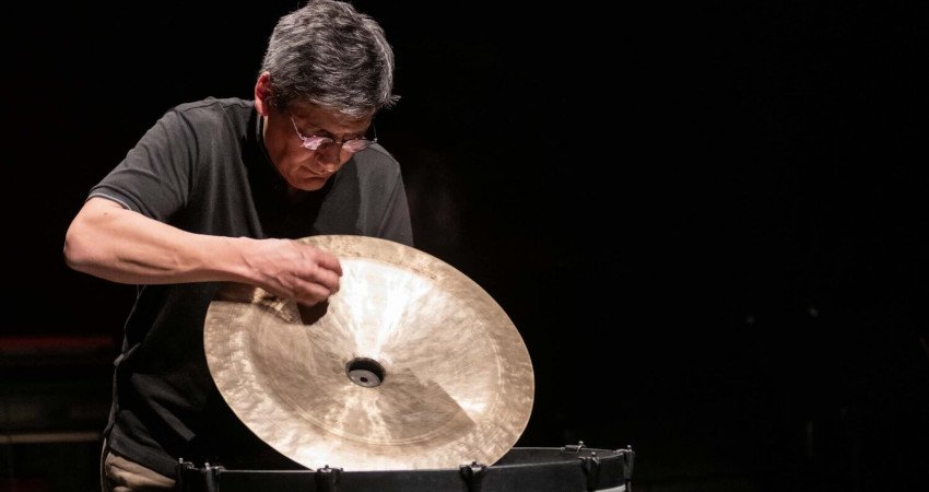 El percusionista francés Lê Quan Ninh